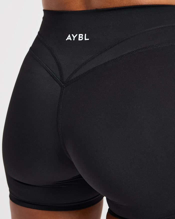 Engage Shorts - Black