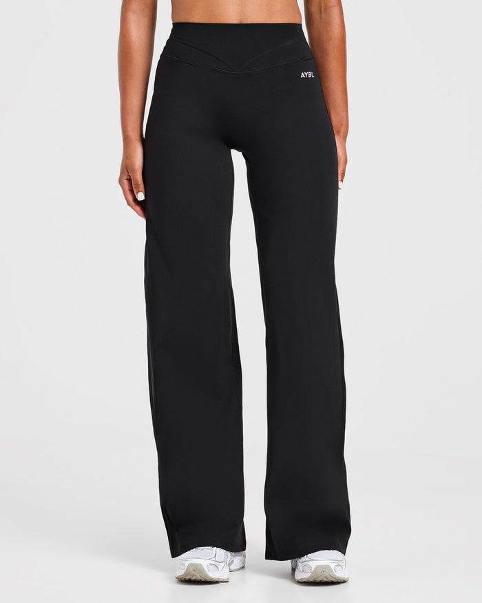 Engage Straight Leg Leggings - Black