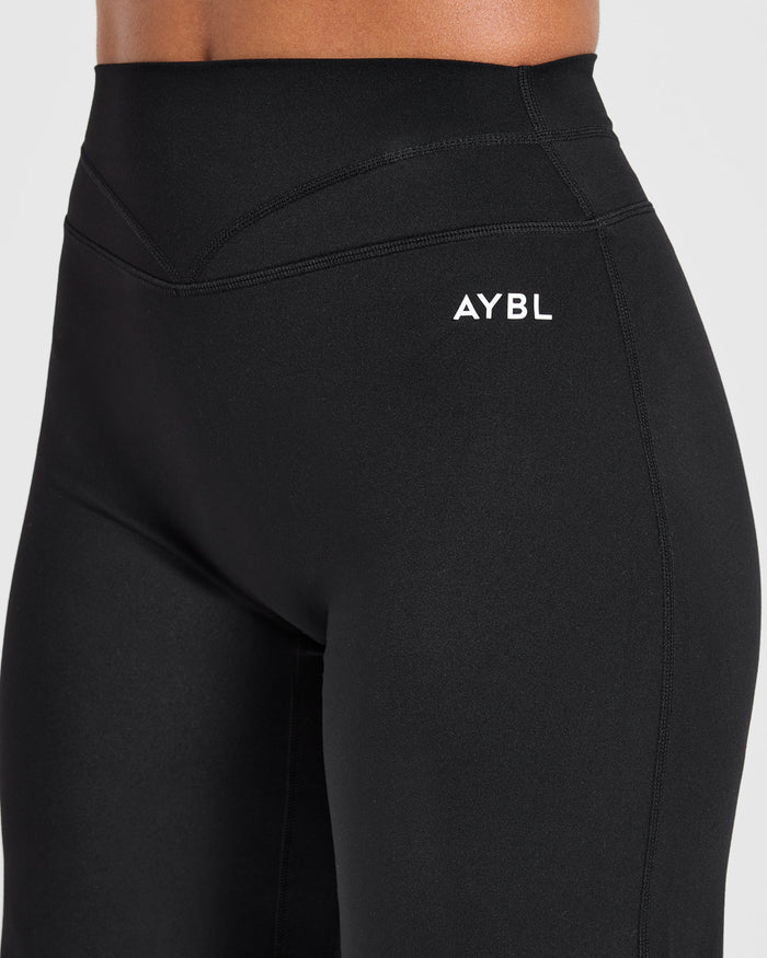 Engage Straight Leg Leggings - Black