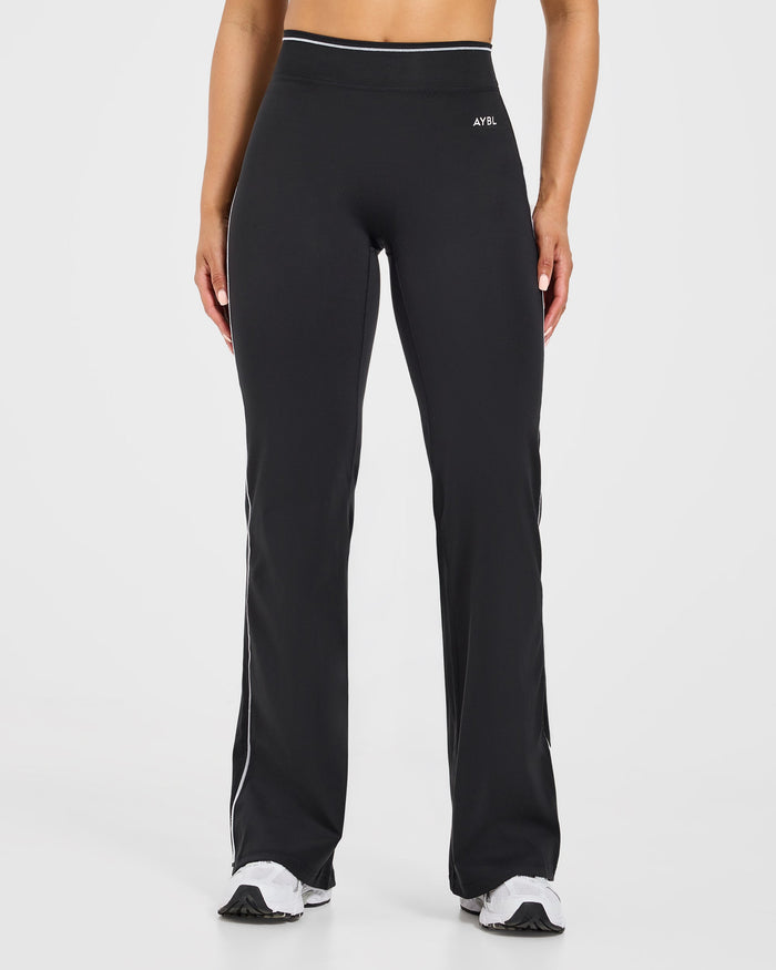 Form Flared Leggings - Black