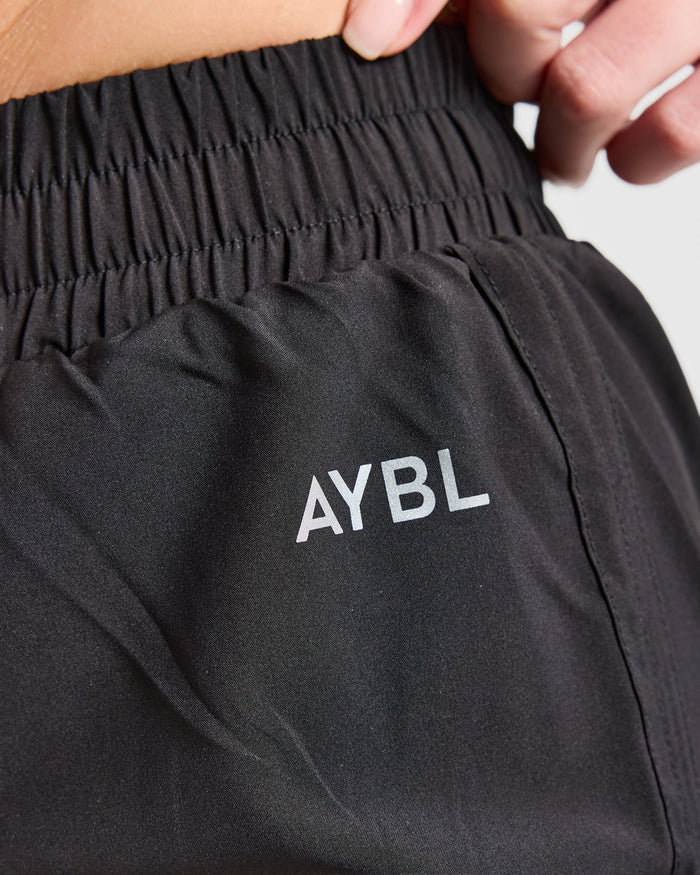 Run Ruched Shorts - Black